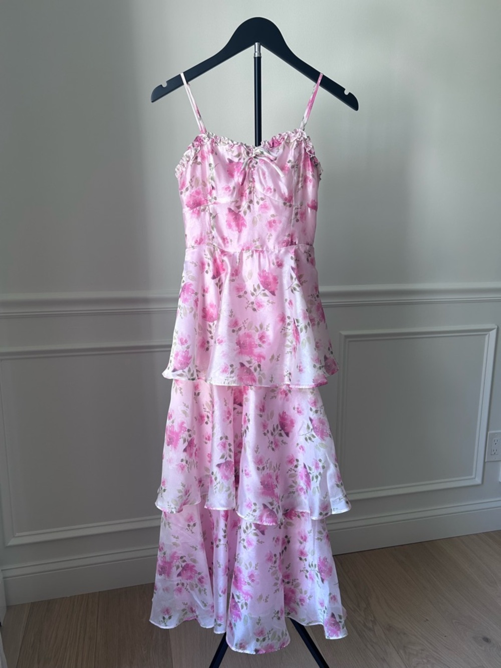 Lulu's Pink Floral Tiered Midi Dress with Spaghetti Straps - Picture 4 of 9